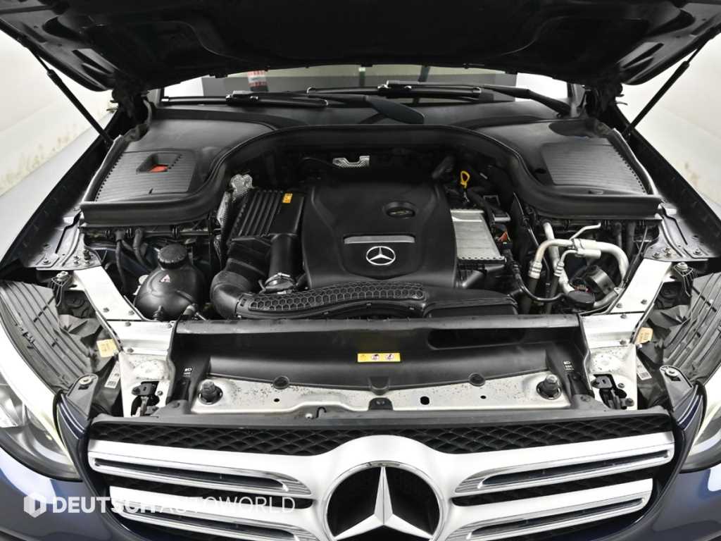 Mercedes Benz GLC Class - Vista 6