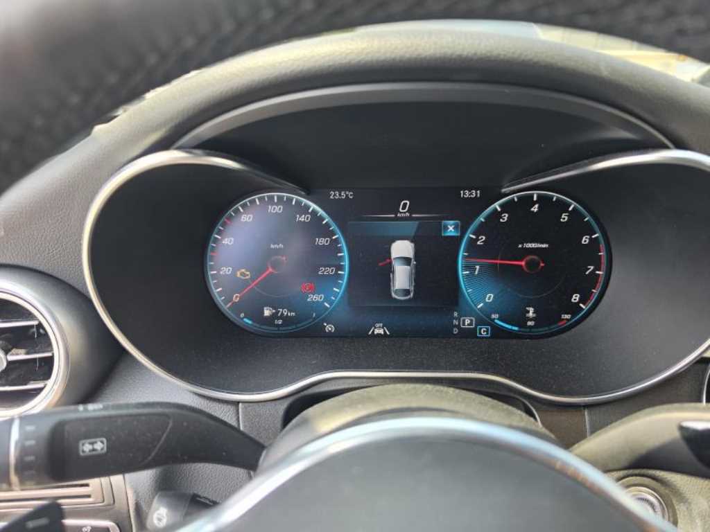 Mercedes Benz GLC Class - Vista 8