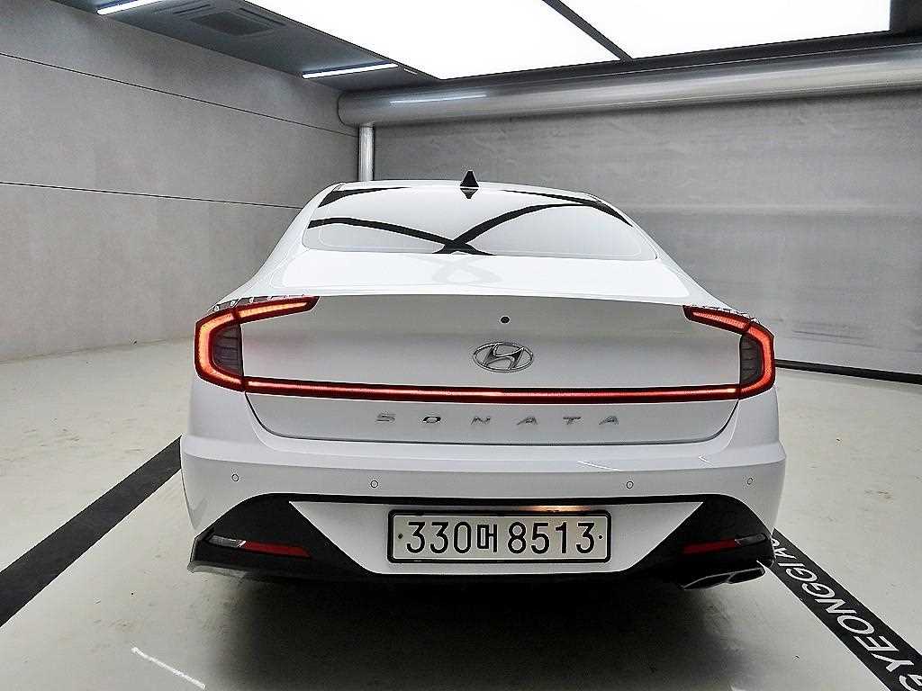 HYUNDAI Sonata - Vista 3