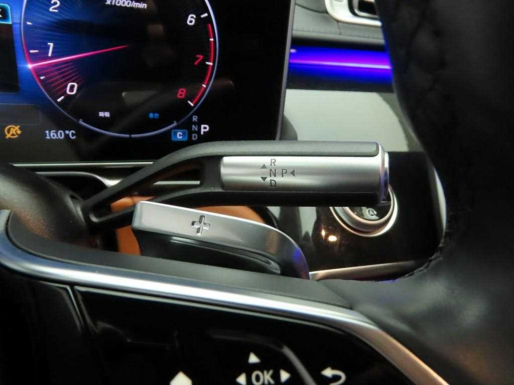 Mercedes Benz S Class - Vista 9