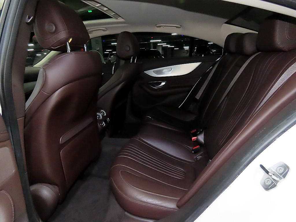 Mercedes Benz CLS Class - Vista 7