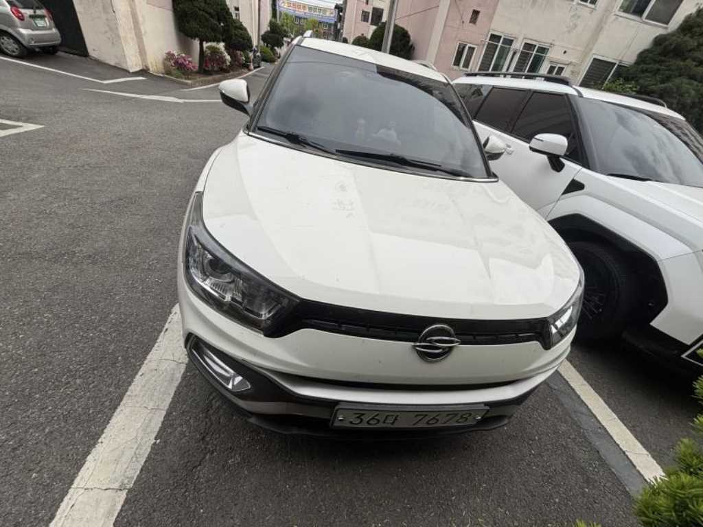 Ssangyong Tivoli 2018 Blanco - Importación desde Corea - HF Imports Iquique - Foto 1
