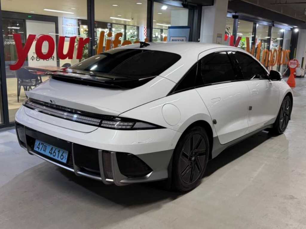 HYUNDAI Ioniq 6 - Vista 4
