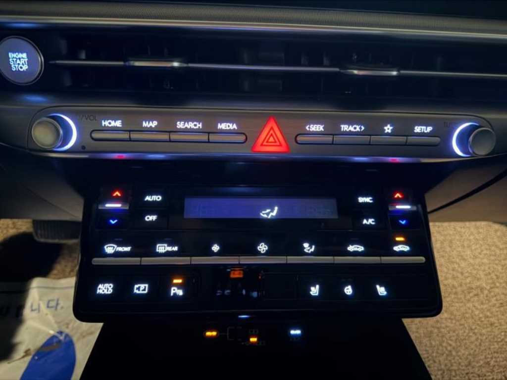 HYUNDAI Grandeur - Vista 12