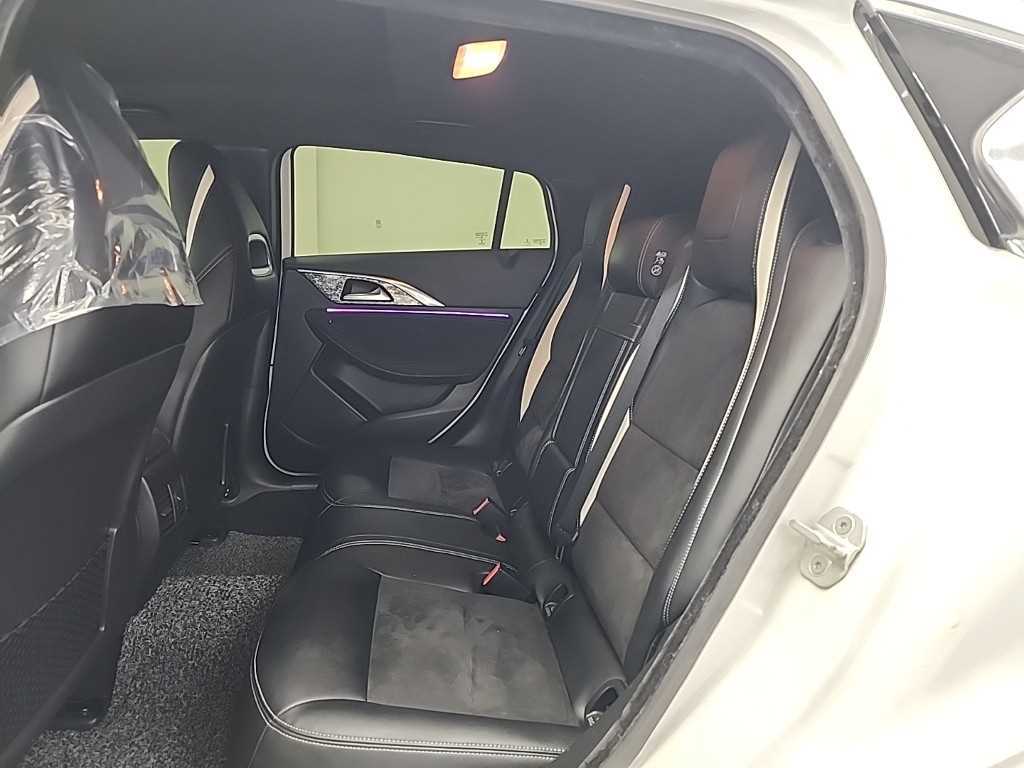 Infiniti Q - Vista 12
