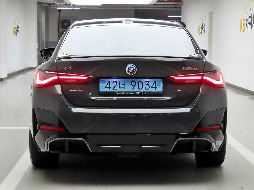 BMW i4 - Vista 3