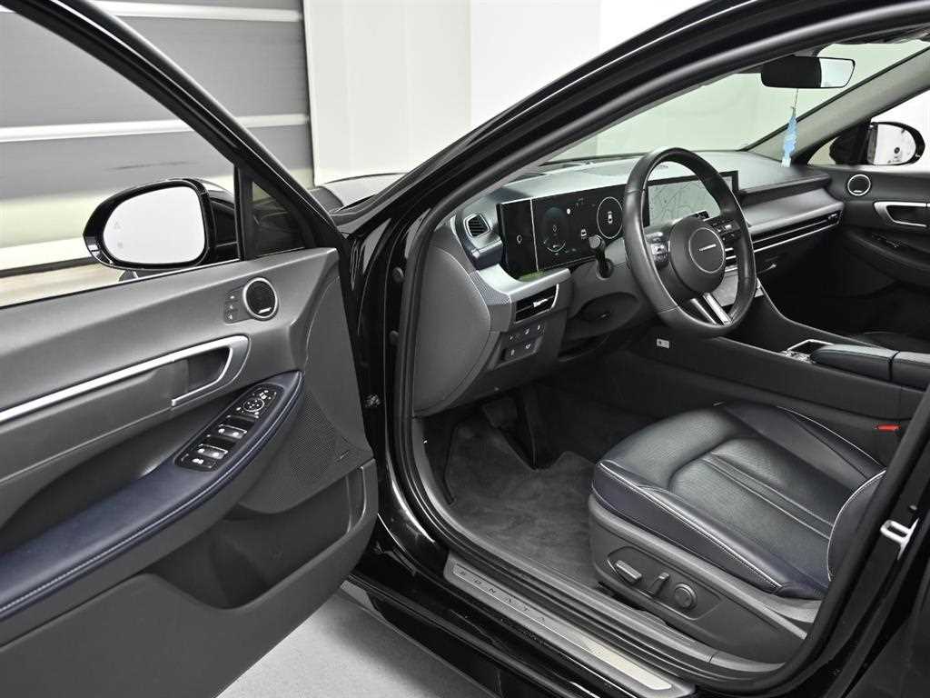 HYUNDAI Sonata - Vista 11