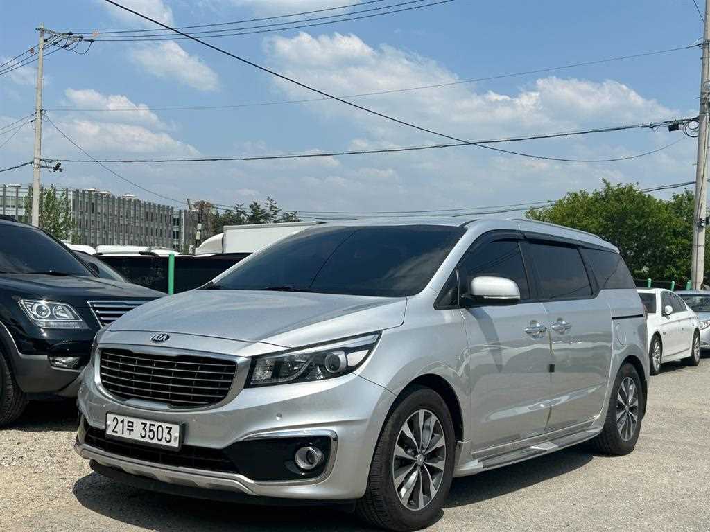 KIA Carnival - Vista 2