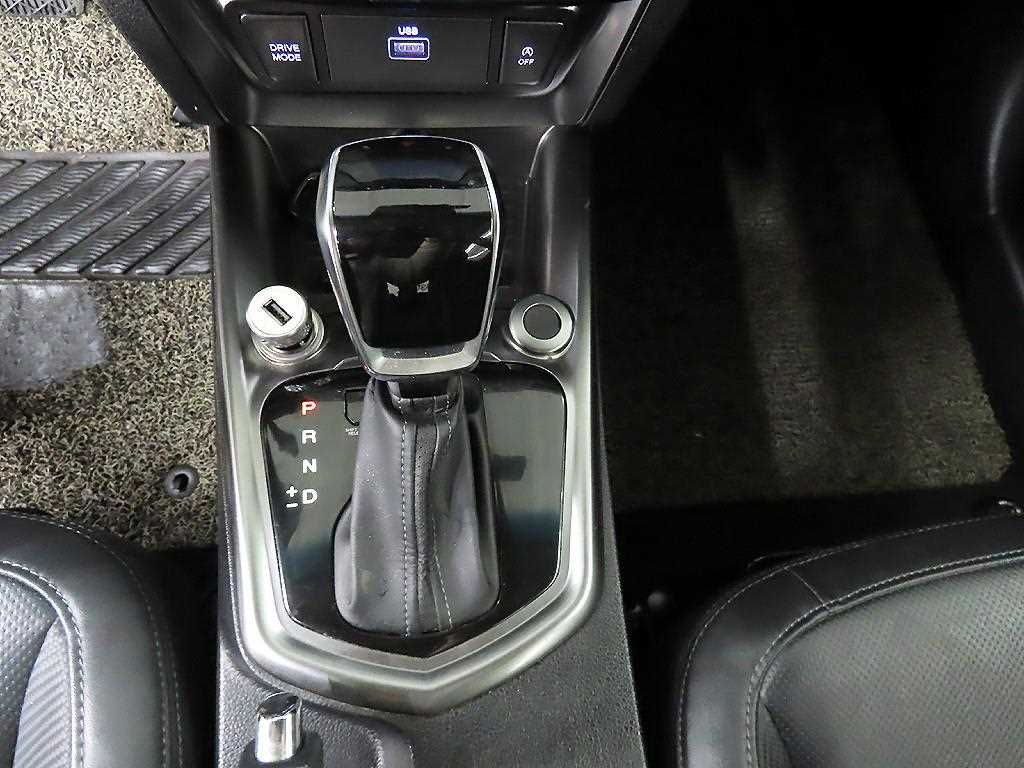 Ssangyong Tivoli - Vista 11
