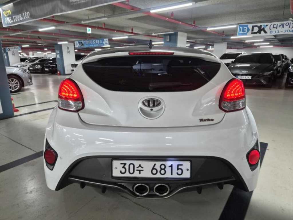 HYUNDAI Veloster - Vista 4
