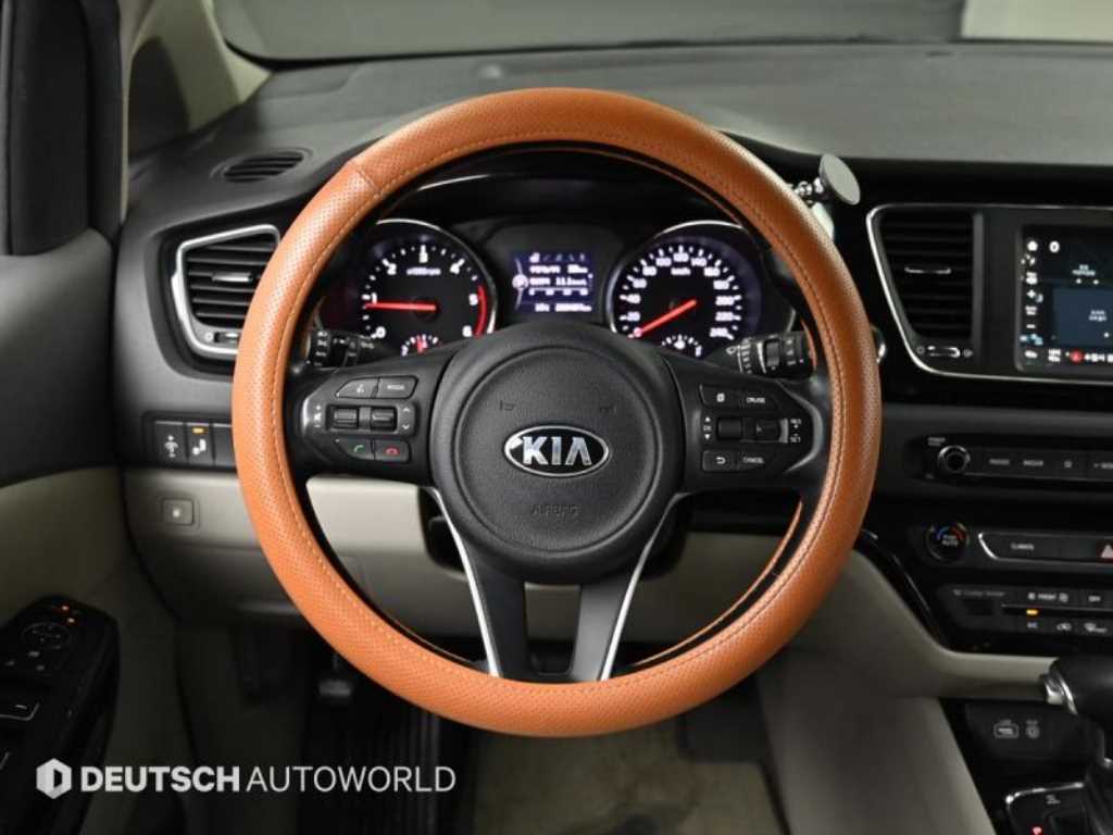 KIA Carnival 2018 Negro - Importación desde Corea - HF Imports Iquique - Foto 13