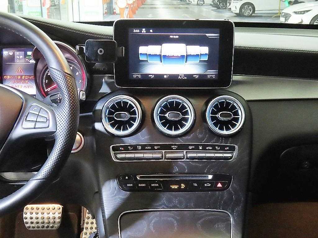 Mercedes Benz GLC Class - Vista 11