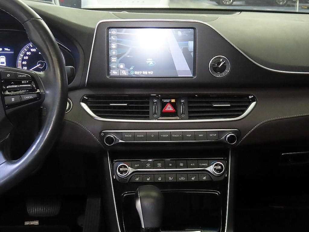 HYUNDAI Grandeur - Vista 11