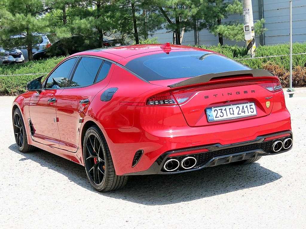 KIA Stinger - Vista 3