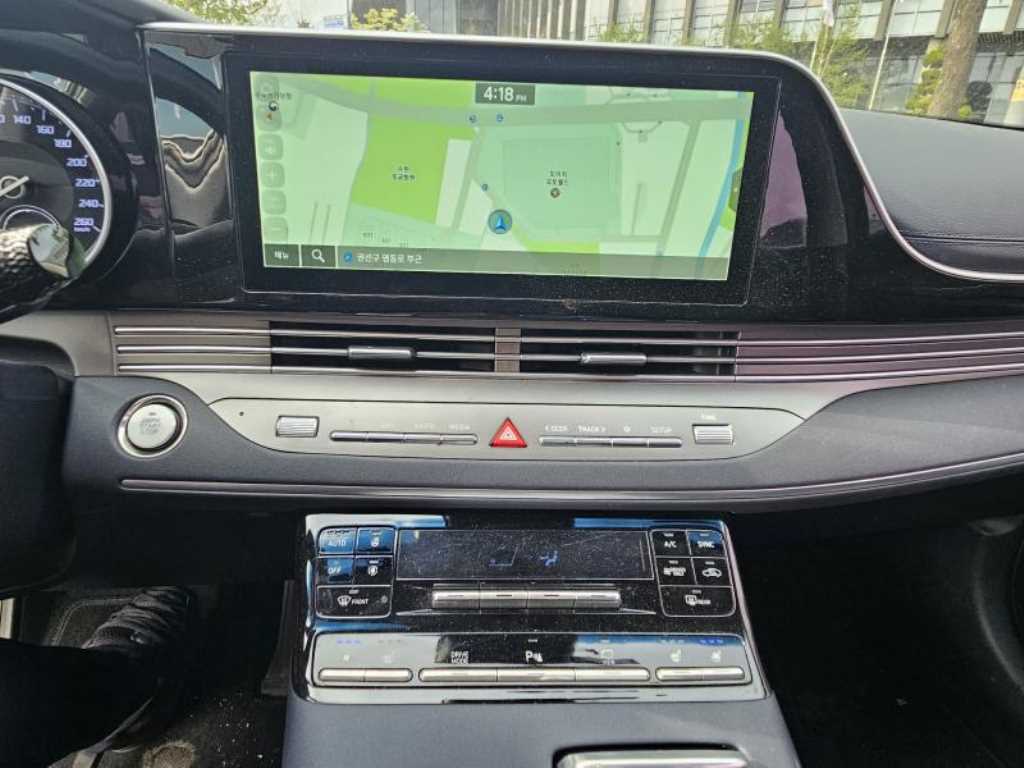 HYUNDAI Grandeur - Vista 9