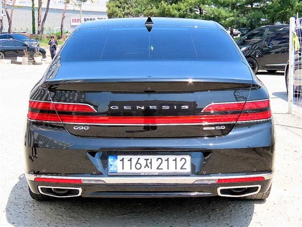 Genesis G90 - Vista 4