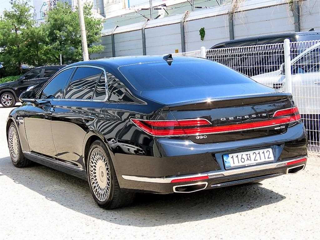 Genesis G90 - Vista 3