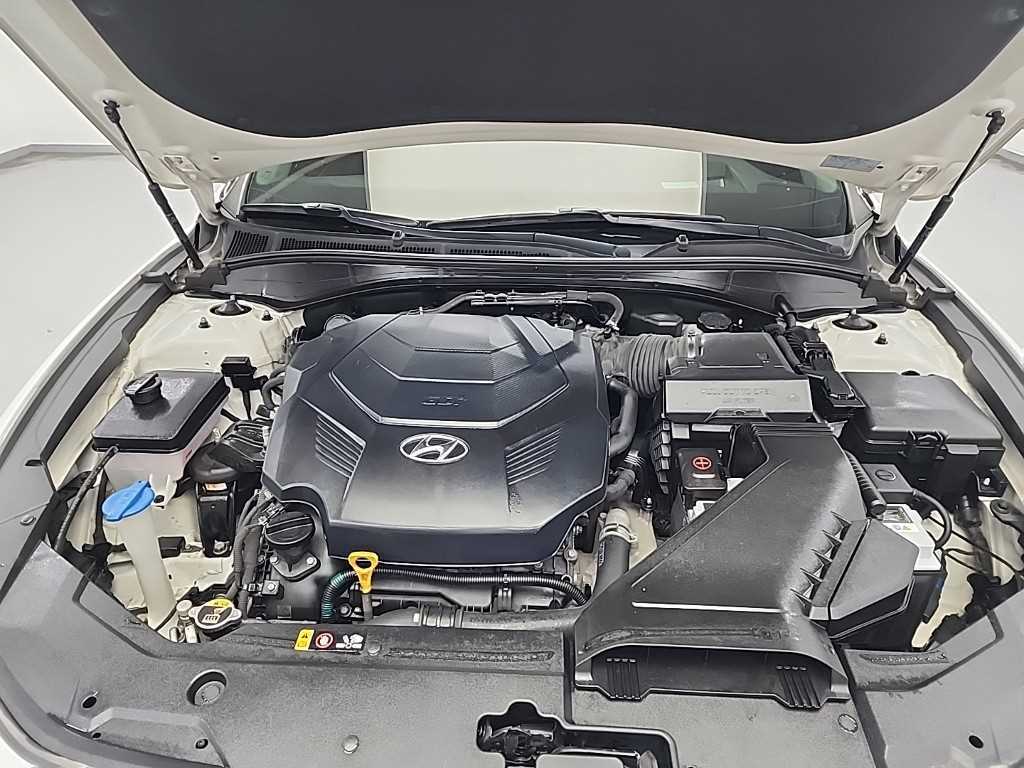 HYUNDAI Grandeur - Vista 5