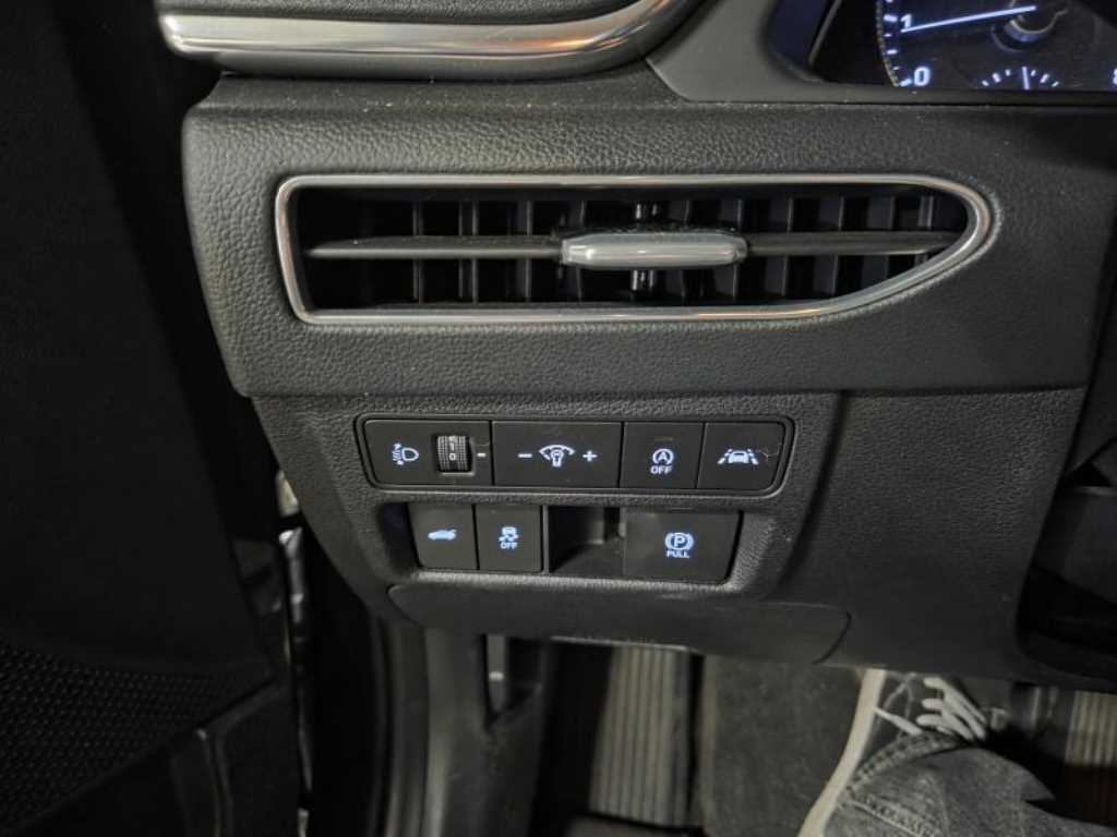 HYUNDAI Sonata - Vista 6