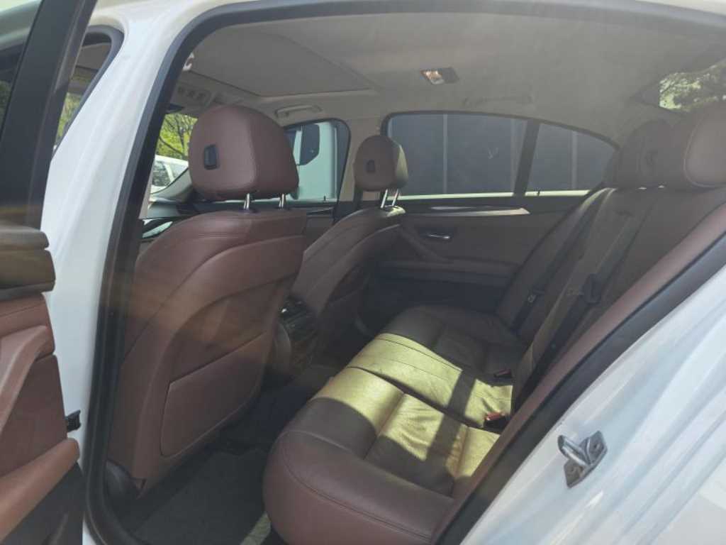 BMW 5 Series - Vista 11