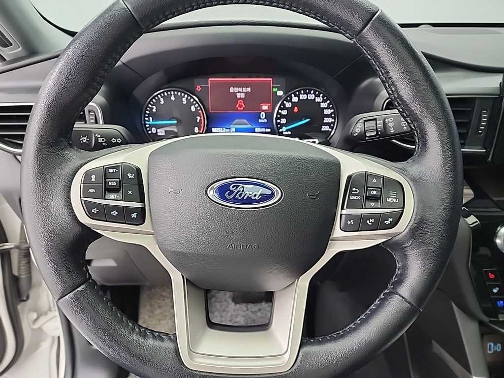Ford Explorer - Vista 9
