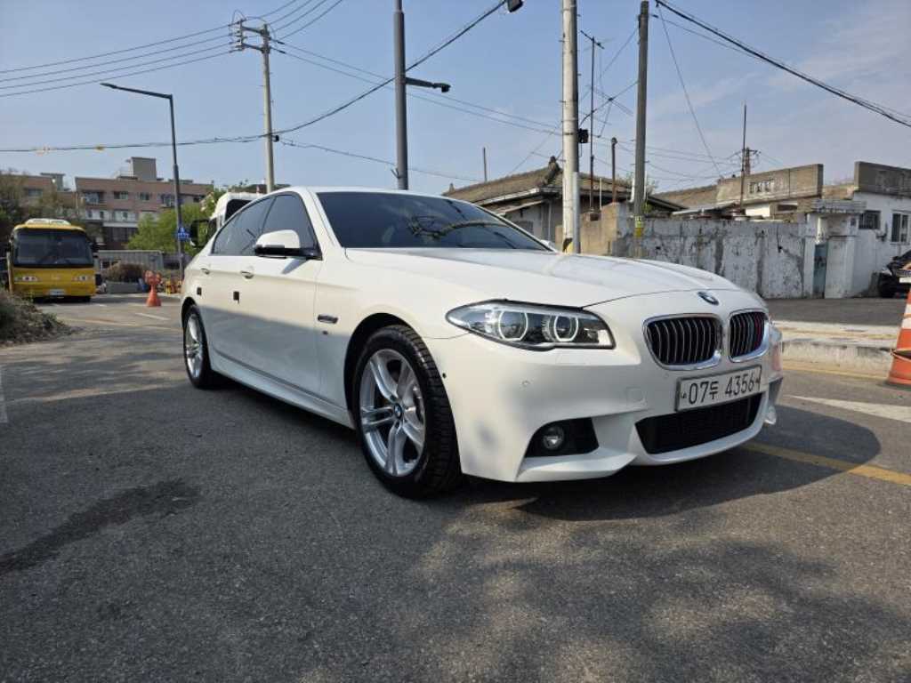 BMW 5 Series - Vista 5