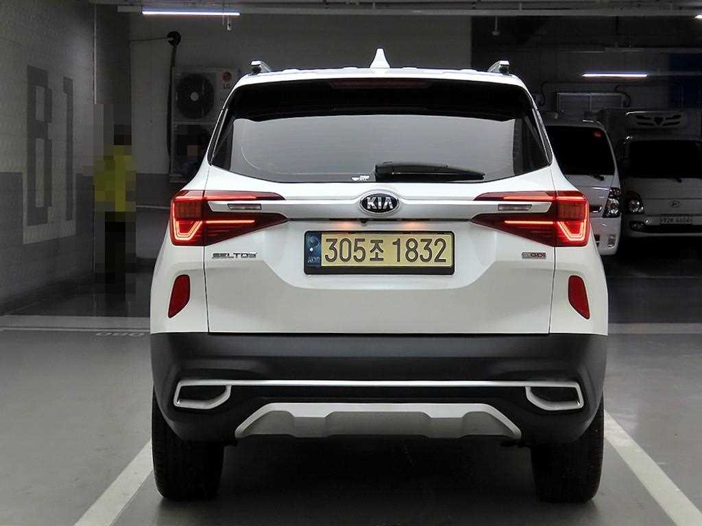 KIA Seltos - Vista 3