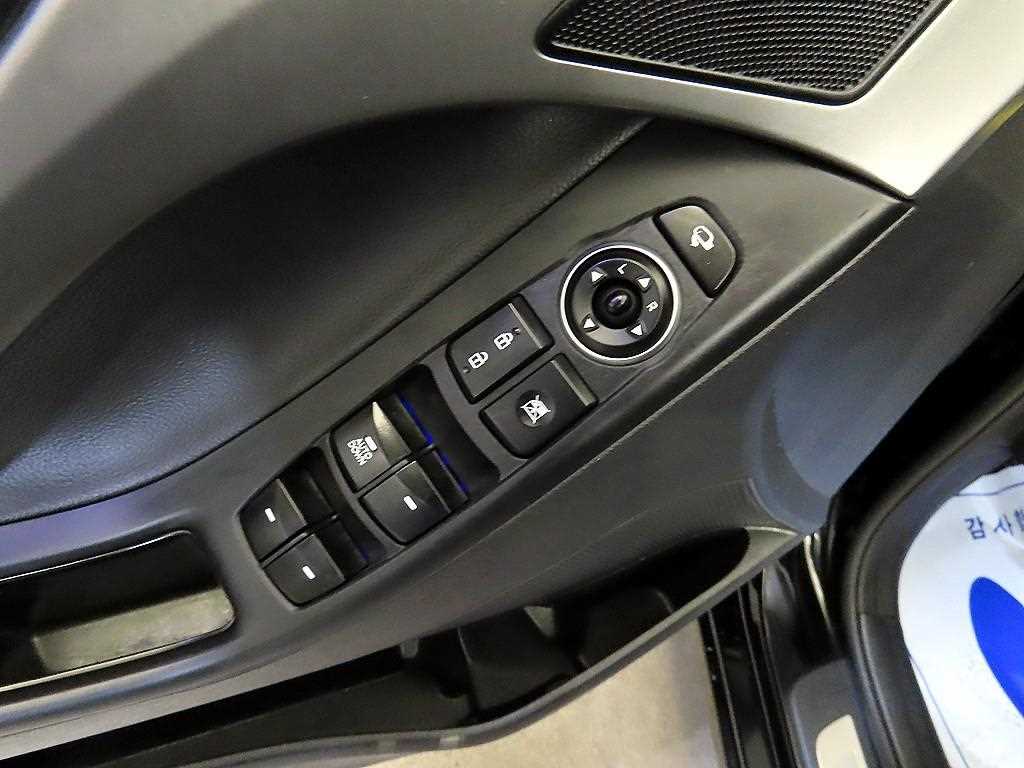 HYUNDAI Avante 2016 Negro - Importación desde Corea - HF Imports Iquique - Foto 13