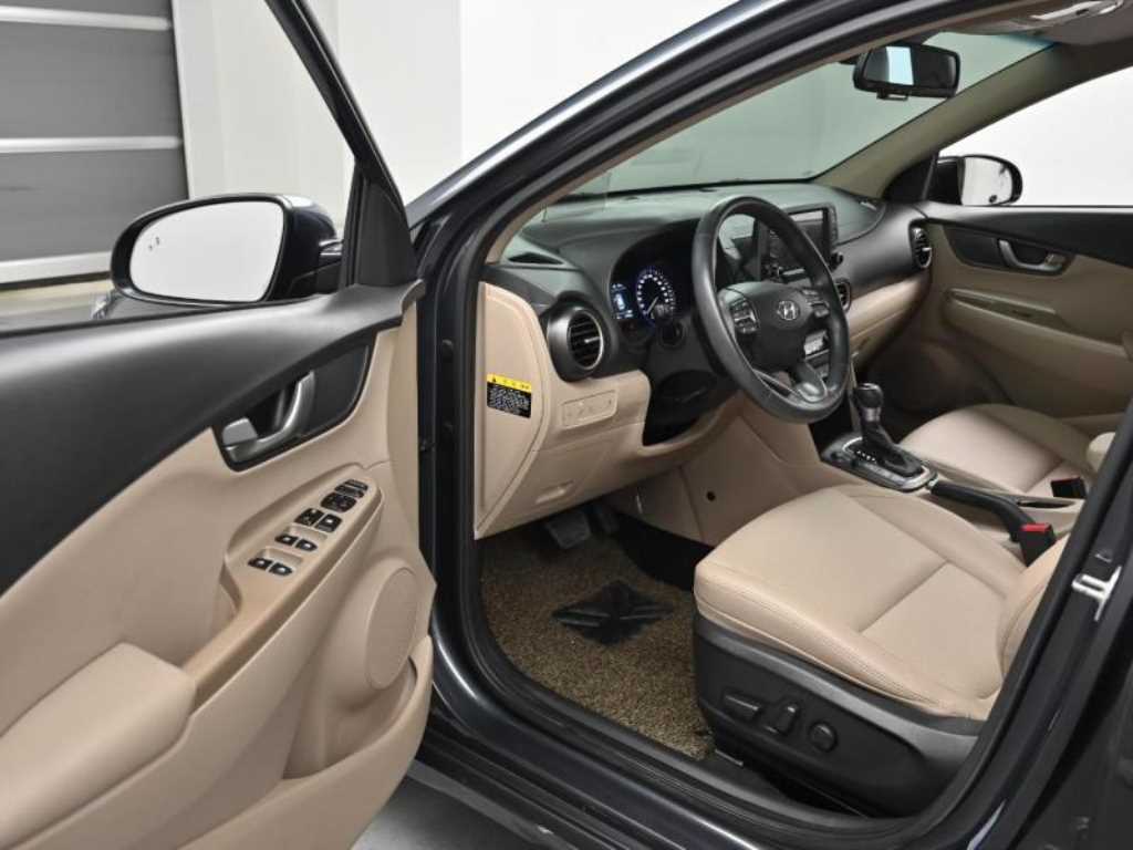 HYUNDAI Kona - Vista 11