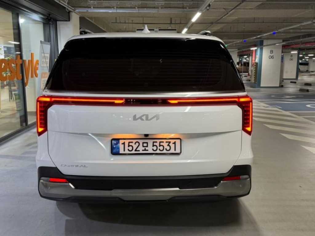 KIA Carnival - Vista 5