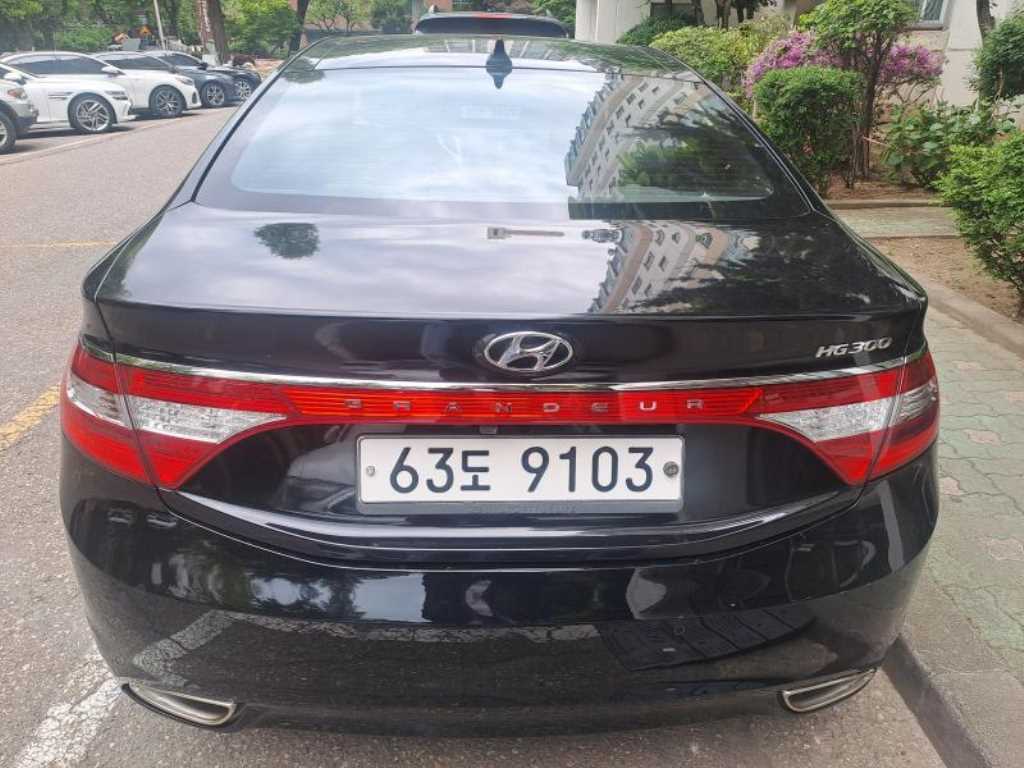 HYUNDAI Grandeur - Vista 5