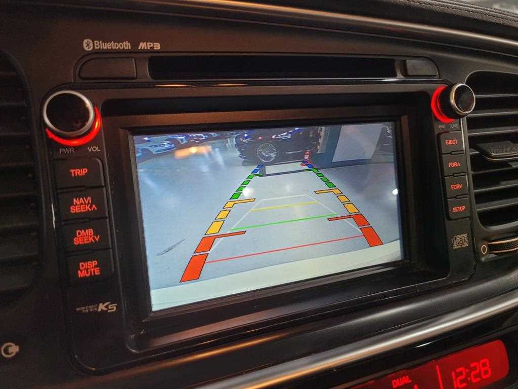 KIA K5 - Vista 10