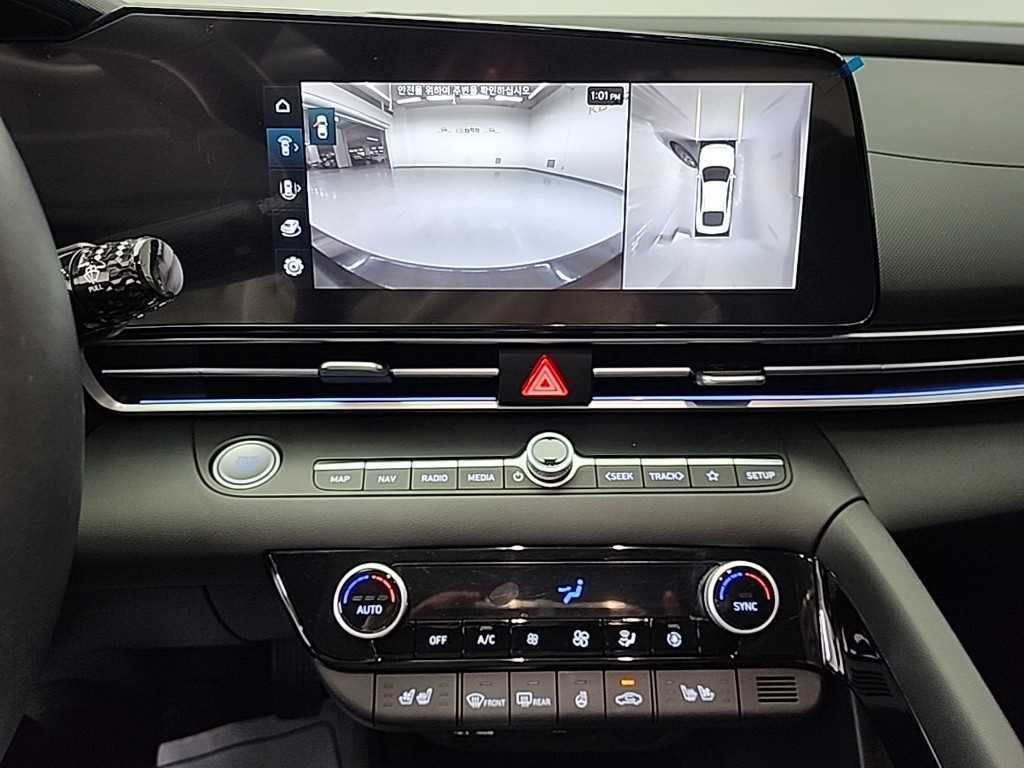 HYUNDAI Avante - Vista 10