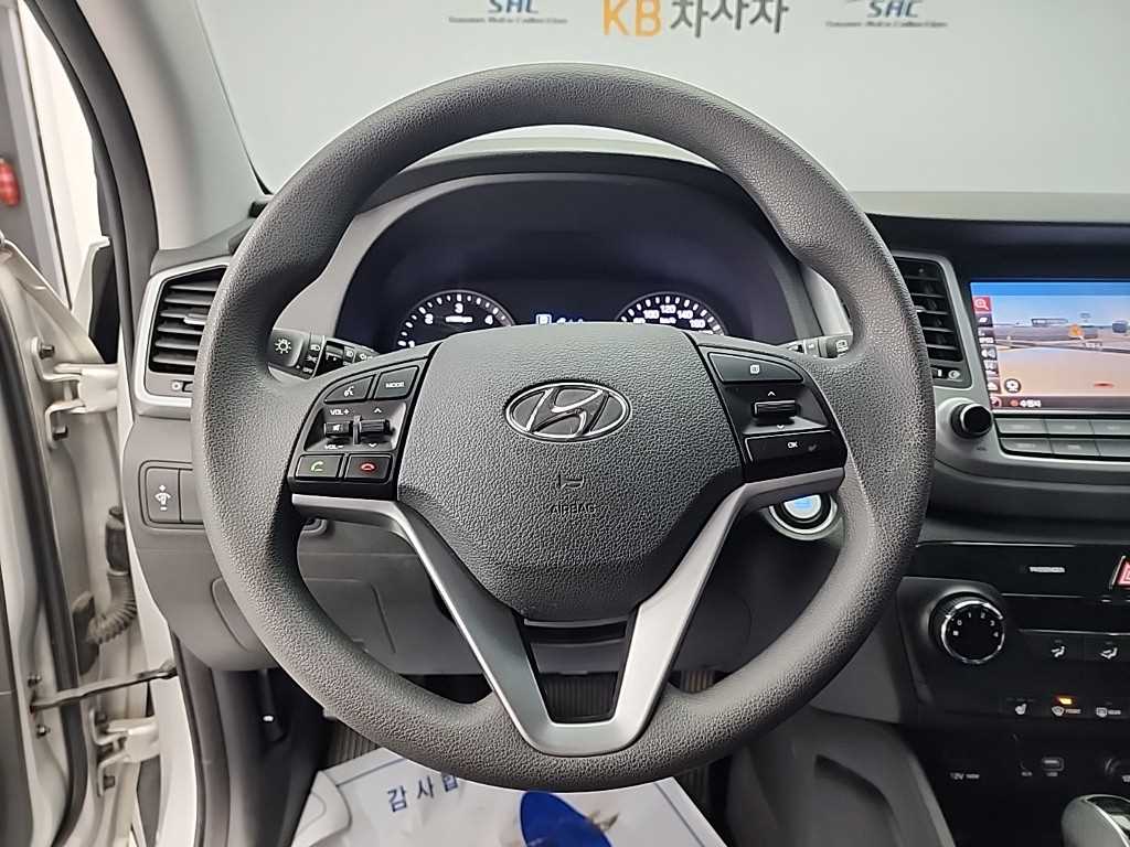 HYUNDAI Tucson - Vista 9