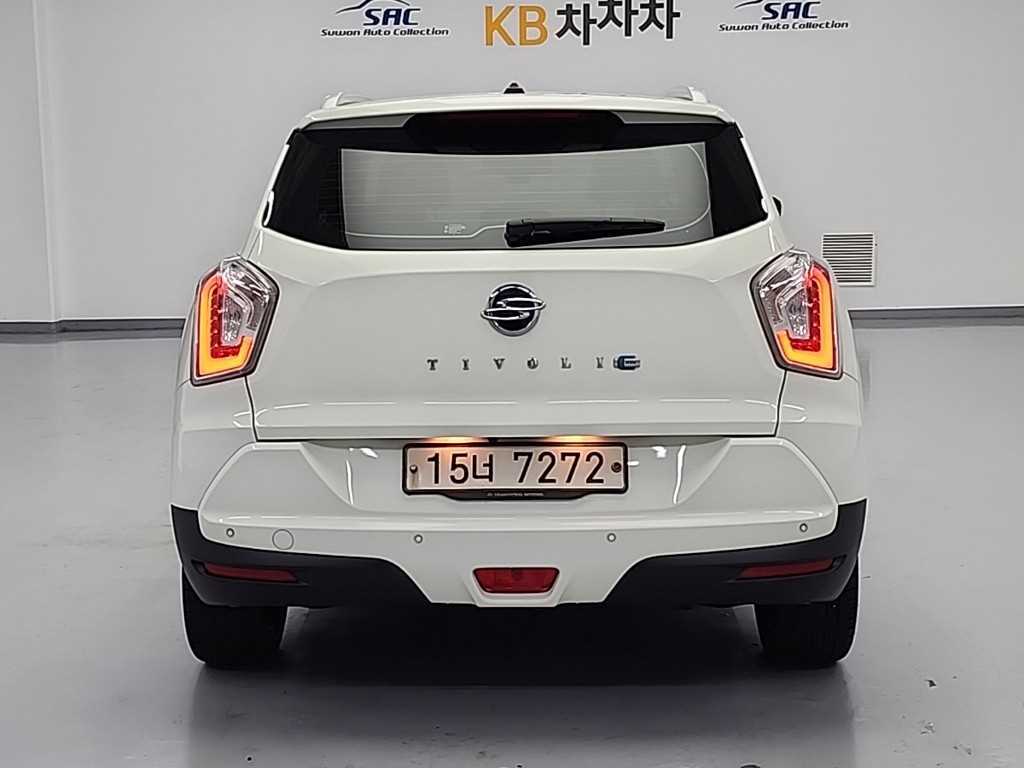 Ssangyong Tivoli - Vista 3