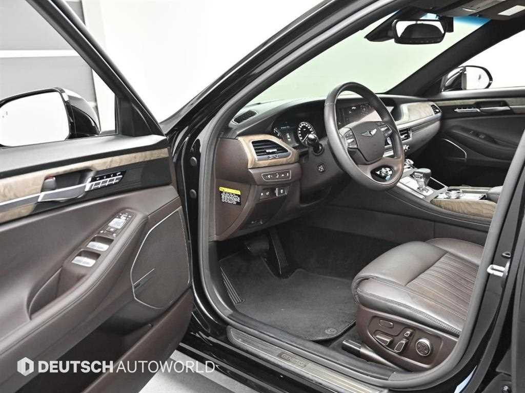 Genesis G90 - Vista 11