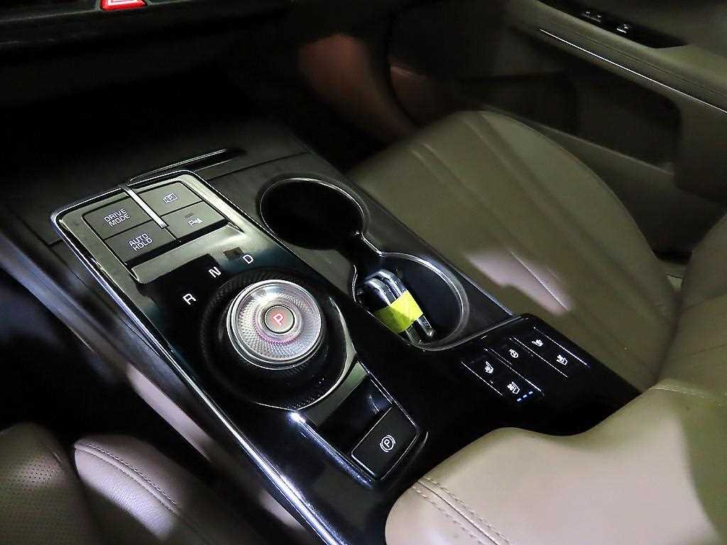 KIA K8 - Vista 12