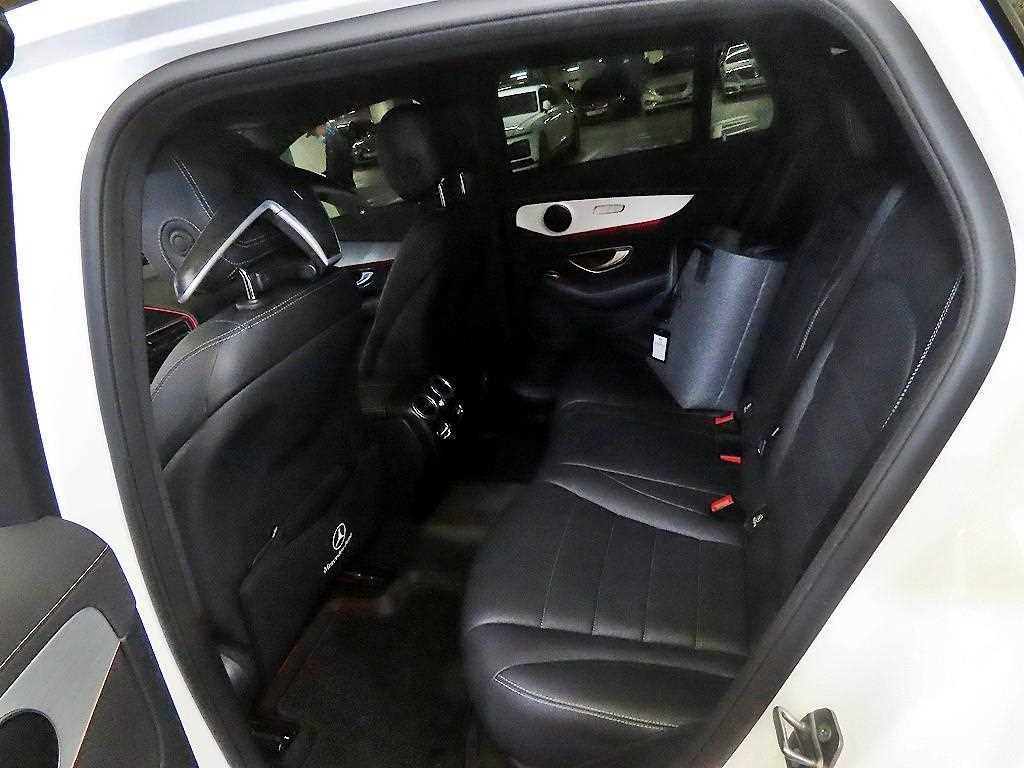 Mercedes Benz EQC - Vista 8