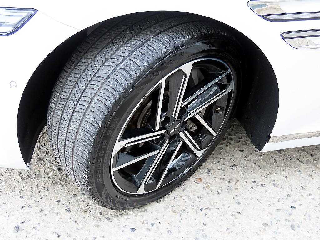 Genesis G80 2025 Blanco - Importación desde Corea - HF Imports Iquique - Foto 20