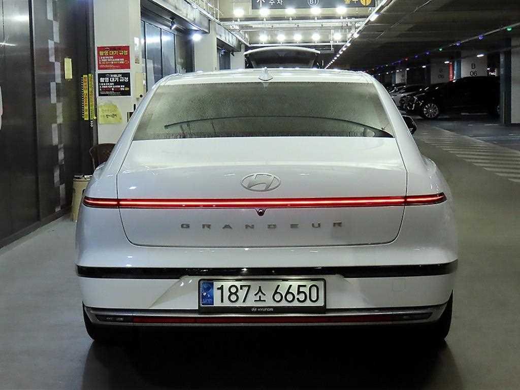 HYUNDAI Grandeur - Vista 5