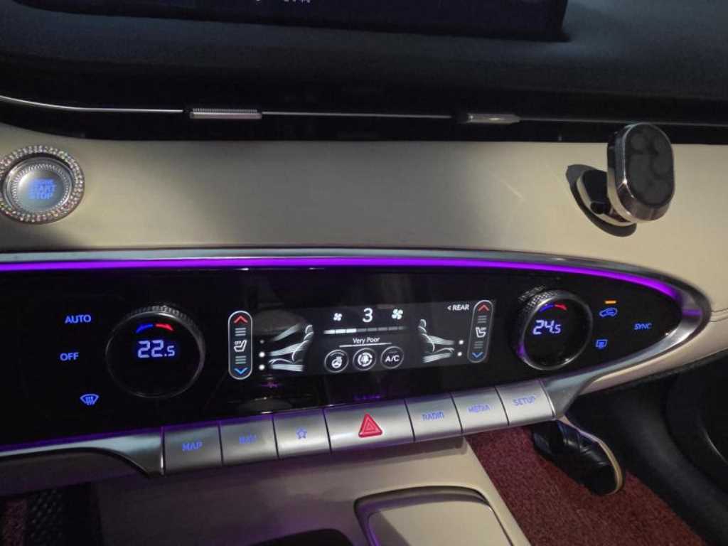 Genesis GV70 - Vista 10