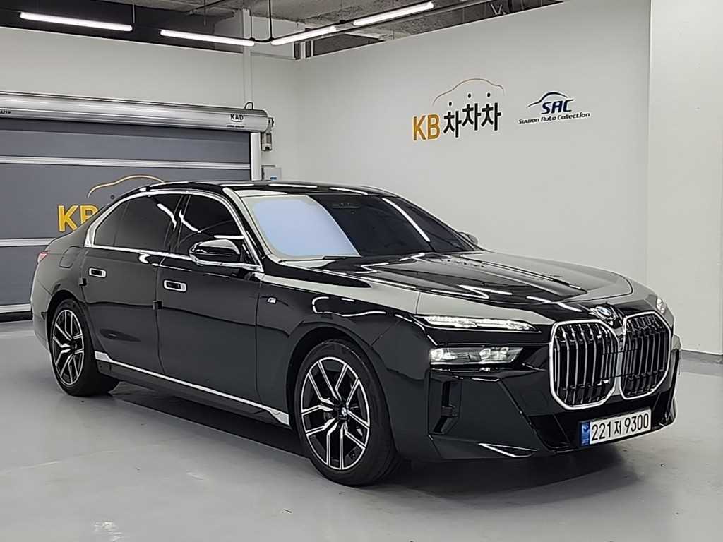 BMW 7 Series - Vista 3