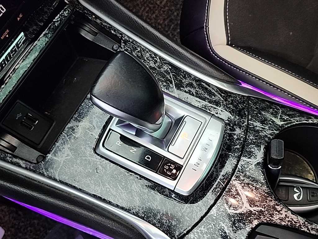 Infiniti Q - Vista 8