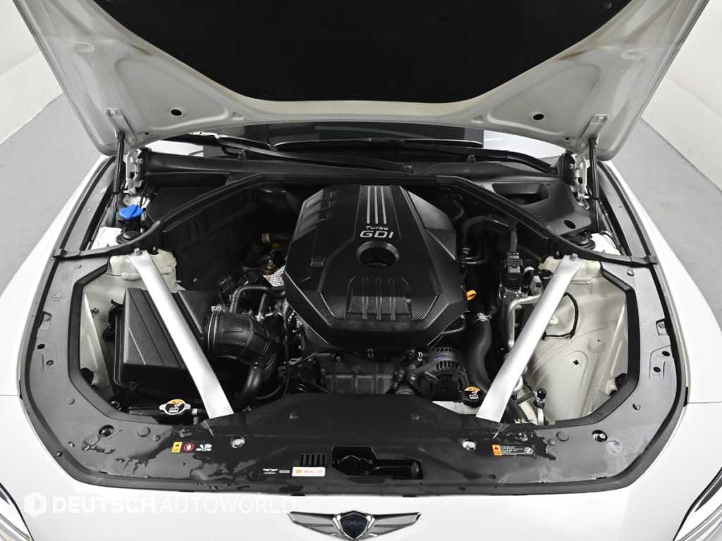 Genesis G70 - Vista 6