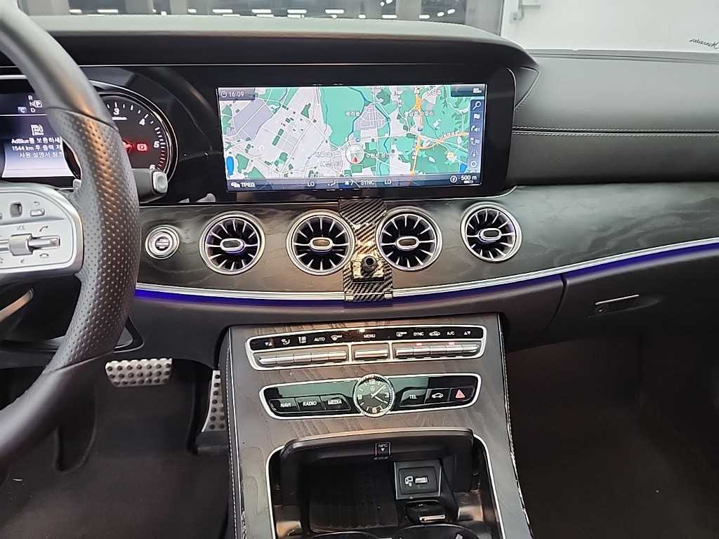 Mercedes Benz E class - Vista 10