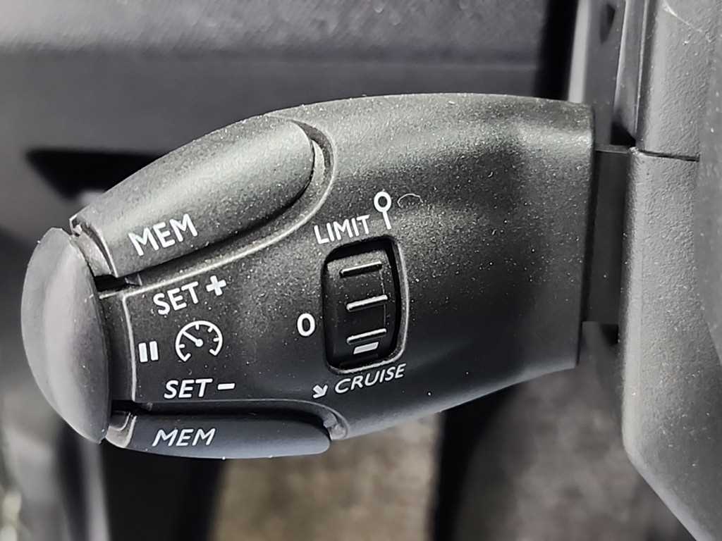 Peugeot 3008 2019 Gris - Importación desde Corea - HF Imports Iquique - Foto 16