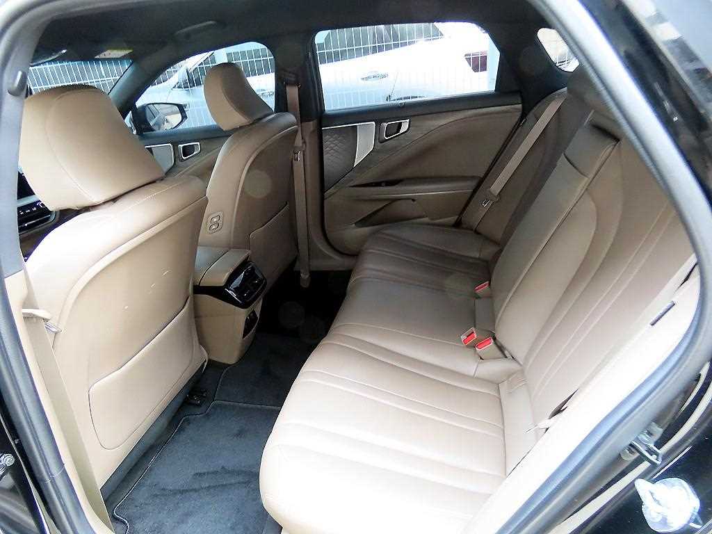 KIA K8 - Vista 6