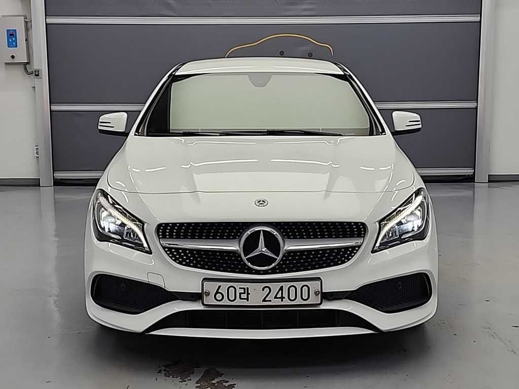 Mercedes Benz CLA Class - Vista 2