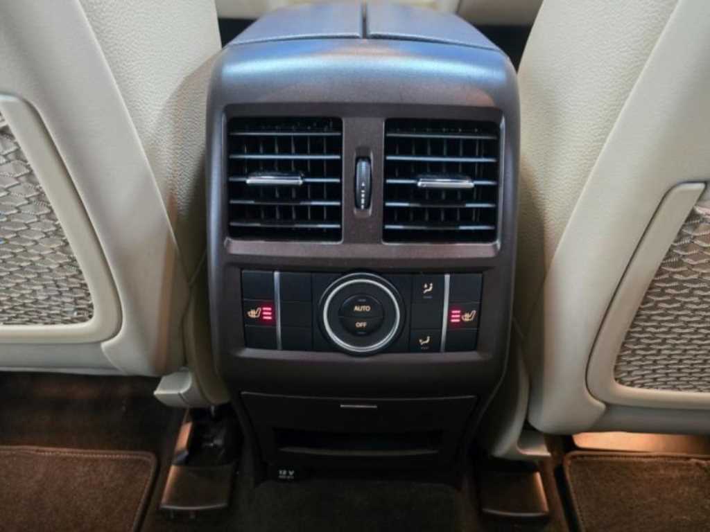 Mercedes Benz GLE Class - Vista 11
