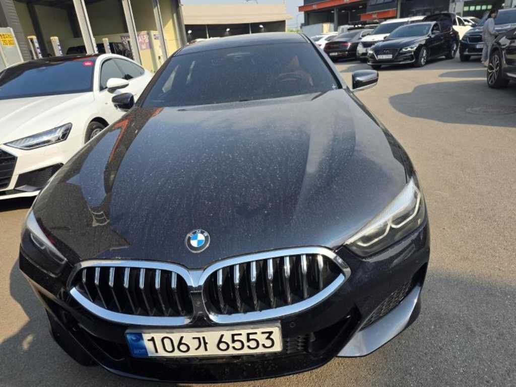 BMW 8 Series 2022 Negro - Importación desde Corea - HF Imports Iquique - Foto 1